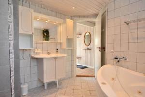 Ένα μπάνιο στο 40758-Ulfborg-Hagevej-201 +15 φωτογραφίες