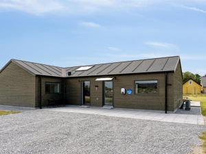 Το κτήριο όπου στεγάζεται  η παραθεριστική κατοικία