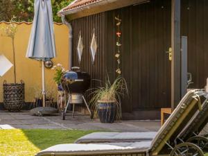 Κήπος έξω από το Holiday Home Kalevi - 300m from the sea by Interhome