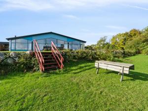 Κήπος έξω από το Apartment Veli - 300m from the sea by Interhome