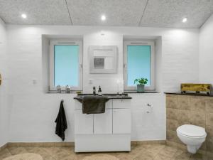 Η κουζίνα ή μικρή κουζίνα στο Holiday Home Vicente - 14km to the fjord by Interhome