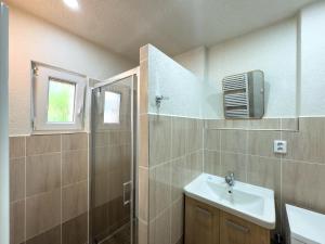 Koupelna v ubytování Apartmán u Rádi - Desná v Jizerských horách