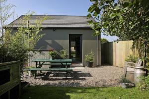 Zahrada ubytování Hideaway near Gleno Waterfall