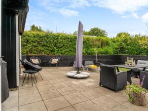 Κήπος έξω από το Holiday Home Manina - 230m from the sea by Interhome