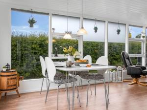 Κήπος έξω από το Holiday Home Manina - 230m from the sea by Interhome