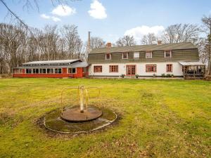 Hoone, kus puhkemaja asub