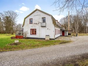 Hoone, kus puhkemaja asub