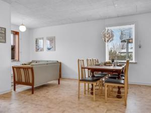 Φωτογραφία από το άλμπουμ του Apartment Jantje - 200m from the sea by Interhome σε Læsø
