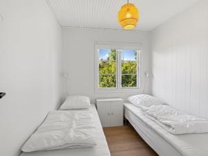 Ένα ή περισσότερα κρεβάτια σε δωμάτιο στο Holiday Home Tayana - 500m from the sea by Interhome +23 φωτογραφίες