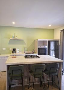 Kuchyň nebo kuchyňský kout v ubytování Villa Tropical 191