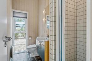 Ένα μπάνιο στο 40870-Ulfborg-Helmklit-224 +13 φωτογραφίες