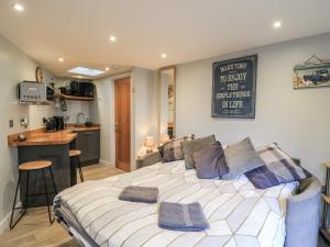 Imagen de la galería de The Chill Garden Room, en Shepton Mallet 7 fotos más