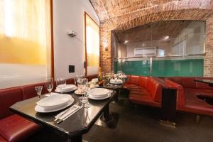 Gambar di galeri bagi Party ClubHouse with Bar, Panoramic Pool & Sauna di Prague