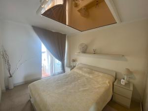 Giường trong phòng chung tại Roca Negra Playa Paraíso Apartment 2-bedrooms +42 ảnh