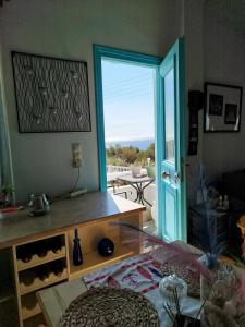 Fotografie z fotogalerie ubytování Captain George v destinaci Liaropá