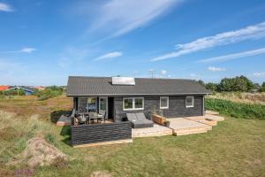 Το κτήριο όπου στεγάζεται  η παραθεριστική κατοικία