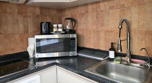 Η κουζίνα ή μικρή κουζίνα στο Luxury Sky Paradise +38 φωτογραφίες