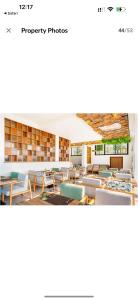 JāmbにあるHindustan Guest Houseの図書館のスクリーンショット