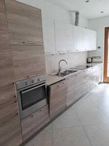 Dapur atau dapur kecil di Casa Micheli Al Dos