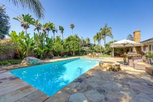 Bazén v ubytování Santa Barbara Vacation Rental with Pool and Hot Tub! nebo v jeho okolí