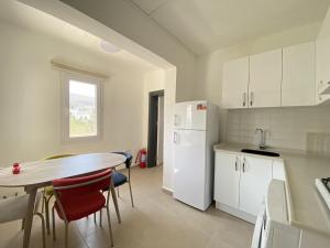 Η κουζίνα ή μικρή κουζίνα στο Stylish Peaceful Gem in Bodrum Center +13 φωτογραφίες