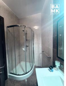 Koupelna v ubytování Sliema Modern 2 Bedroom Apartment 1 Minute from the Promenade