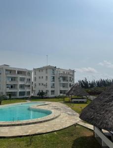Bazén v ubytování Malindi Beach View nebo v jeho okolí