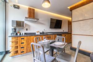 Kuchyň nebo kuchyňský kout v ubytování Zielo L101 New Building Studio Apt with AC Rooftop