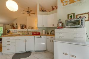 Φωτογραφία από το άλμπουμ του Carrboro Quaint! 2 Mi to Heart of Chapel Hill! σε Carrboro