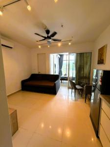 Μια τηλεόραση ή/και κέντρο ψυχαγωγίας στο Maxhome at The Shore Kota Kinabalu