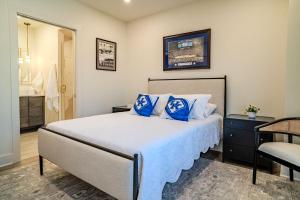Ένα ή περισσότερα κρεβάτια σε δωμάτιο στο The Champion's Suite Unit 809 +27 φωτογραφίες