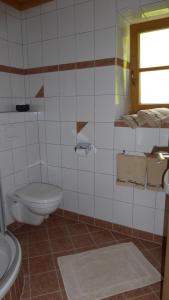 A bathroom at Haus Fürhapter Markus