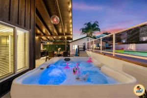 Bazén v ubytování Casa Del Cerro nebo v jeho okolí