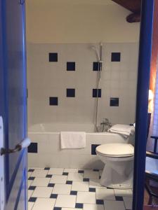 Koupelna v ubytování Domaine De Brousson