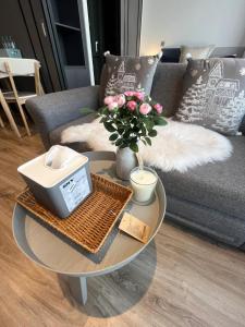 Khu vực ghế ngồi tại Sea View Room Great Location