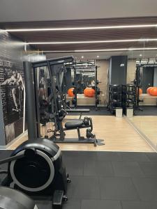 Fitness centrum a/nebo fitness zařízení v ubytování Modern Apartment in Barranco near the Malecón
