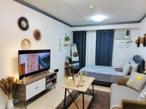 Μια τηλεόραση ή/και κέντρο ψυχαγωγίας στο Budget Staycation By Melanie