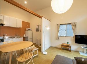 Η κουζίνα ή μικρή κουζίνα στο Oneness Apartment Akasaka 赤坂 +51 φωτογραφίες