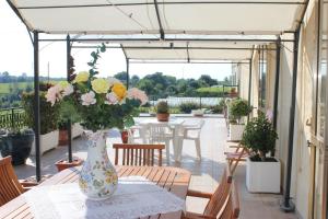 A balcony or terrace at B&B Costa D'Abruzzo