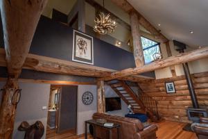 Μια τηλεόραση ή/και κέντρο ψυχαγωγίας στο Amaruq Log Cabin