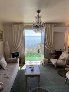 O zonă de relaxare la Appartement 3 pièces Pietranera