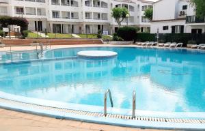 Piscina de la sau aproape de Joan Ap Cala en Blanes Park CB APM 2142