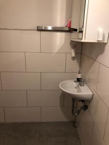 Ένα μπάνιο στο Jolie Appartement Bei Kassel