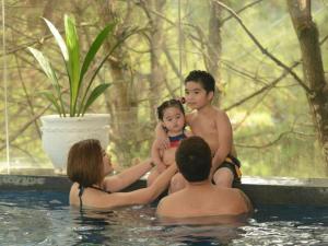 Khách lưu trú tại Le Monet Hotel