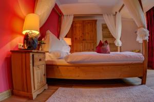 Posteľ alebo postele v izbe v ubytovaní Serviced Apartments VILLA LICHT