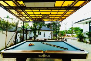 Biliár nebo kulečník v ubytování Quang Minh villa