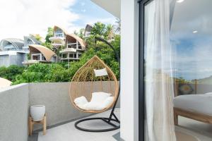 Μπαλκόνι ή βεράντα στο Chaweng Noi Sunrise Seaview Villa