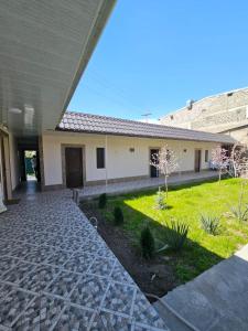 Foto de la galería de HOTELS EREVAN airport en Pʼarakʼar