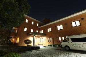 Φωτογραφία από το άλμπουμ του KKR Hotel Nakameguro στο Τόκιο