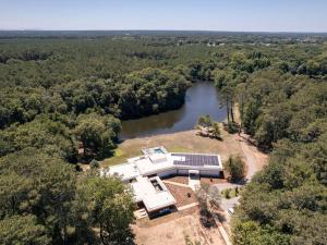 Φωτογραφία από το άλμπουμ του Villa Luxe au Cœur des Landes - Architecture d'Exception - FR-1-791-43 σε Magescq